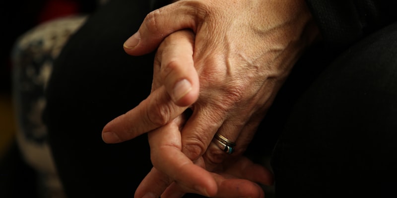 How Can I Help a Cancer Patient’s Caregiver? | Life Credit